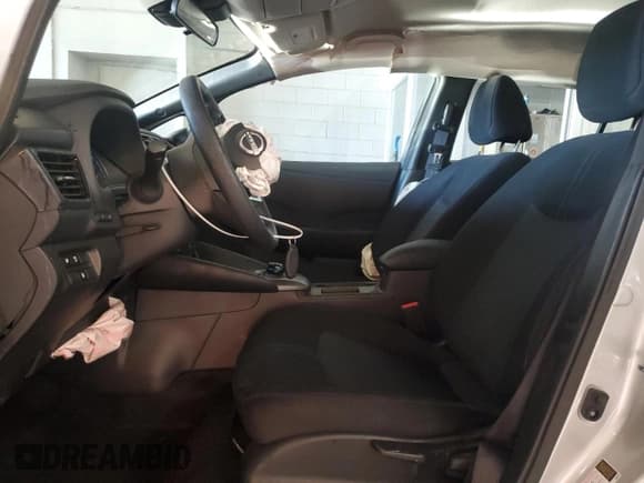 ✅ 2025 Nissan LEAF S • VIN: 1N4AZ1BV0SC550573 • Lot: 83571314. Wystawiony na Copart z przebiegiem 4 604 mil. Bezpłatny archiwum sprzedaży aukcyjnych z USA i szczegółowy raport historii pojazdu na DreamBid. Zdjęcie 7.