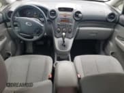 ✅ 2008 Kia Rondo LX • VIN: KNAFG526387167974 • Лот: 73644594. Опубликован ранее на Copart с пробегом 127 360 миль. Бесплатный доступ к архиву аукционных продаж из США и подробный отчёт об истории автомобиля на DreamBid. Изображение 8.