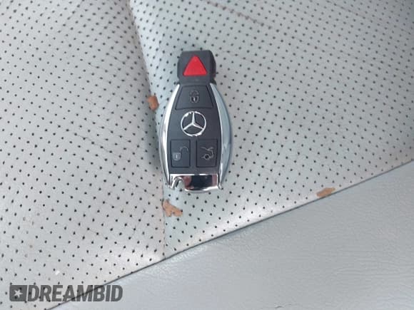 ✅ 2003 Mercedes-Benz C 240 • VIN: WDBRF61J53F422376 • Lot: 42262562. Wystawiony na IAAI z przebiegiem 167 003 mil. Bezpłatny archiwum sprzedaży aukcyjnych z USA i szczegółowy raport historii pojazdu na DreamBid. Zdjęcie 11.