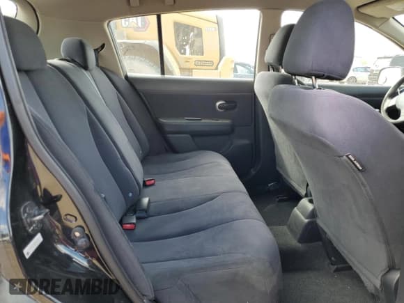 ✅ 2007 Nissan Versa SL • VIN: 3N1BC13E57L452099 • Лот: 85116745. Опубликован ранее на Copart с пробегом 100 603 миль. Бесплатный доступ к архиву аукционных продаж из США и подробный отчёт об истории автомобиля на DreamBid. Изображение 10.