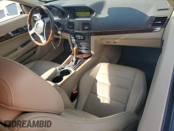 ✅ 2012 Mercedes-Benz E 350 • VIN: WDDKK5KF7CF145965 • Lot: 69599755. Listed on Copart with 58,337 mi. Free auction sales archive from the USA and detailed vehicle history report at DreamBid. Image 8.