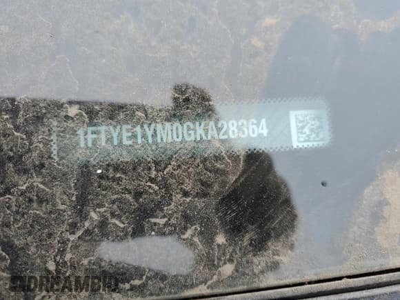 ✅ 2016 Ford Transit Cargo • VIN: 1FTYE1YM0GKA28364 • Lot: 90276855. Wystawiony na Copart z przebiegiem 293 104 mil. Bezpłatny archiwum sprzedaży aukcyjnych z USA i szczegółowy raport historii pojazdu na DreamBid. Zdjęcie 13.