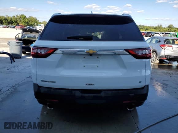 ✅ 2020 Chevrolet Traverse LT Cloth • VIN: 1GNERGKW7LJ319617 • Lot: 84260345. Wystawiony na Copart z przebiegiem 72 214 mil. Bezpłatny archiwum sprzedaży aukcyjnych z USA i szczegółowy raport historii pojazdu na DreamBid. Zdjęcie 6.