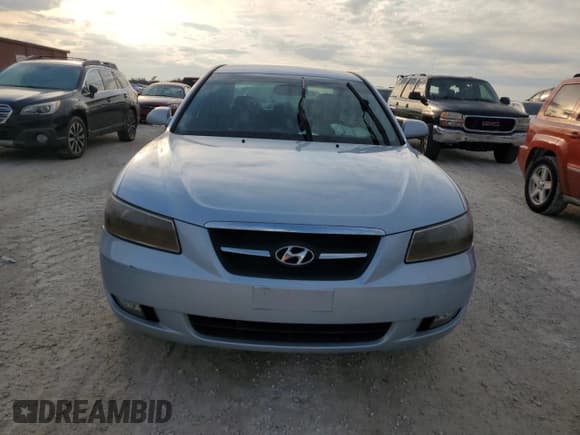 ✅ 2008 Hyundai Sonata SE • VIN: 5NPEU46C68H346958 • Лот: 77487924. Опубликован ранее на Copart с пробегом Не указан. Бесплатный доступ к архиву аукционных продаж из США и подробный отчёт об истории автомобиля на DreamBid. Изображение 5.