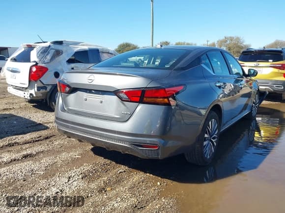 ✅ 2025 Nissan Altima SV • VIN: 1N4BL4DW0SN350973 • Лот: 43767522. Опубликован ранее на IAAI с пробегом 19 157 миль. Бесплатный доступ к архиву аукционных продаж из США и подробный отчёт об истории автомобиля на DreamBid. Изображение 4.