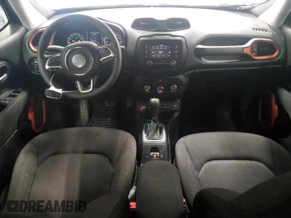 ✅ 2018 Jeep Renegade Upland • VIN: ZACCJBAB6JPJ06774 • Lot: 84710835. Wystawiony na Copart z przebiegiem 105 702 mil. Bezpłatny archiwum sprzedaży aukcyjnych z USA i szczegółowy raport historii pojazdu na DreamBid. Zdjęcie 8.