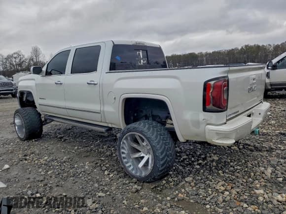 ✅ 2017 GMC Sierra 1500 Denali • VIN: 3GTU2PEJ9HG309964 • Lot: 96133335. Listed on Copart with 135,548 mi. Free auction sales archive from the USA and detailed vehicle history report at DreamBid. Image 2.