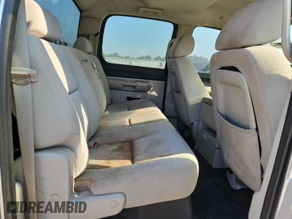 ✅ 2011 Chevrolet Silverado 1500 1HY • VIN: 3GCUCUEJ1BG145757 • Lot: 81233305. Listed on Copart with 260,896 mi. Free auction sales archive from the USA and detailed vehicle history report at DreamBid. Image 10.