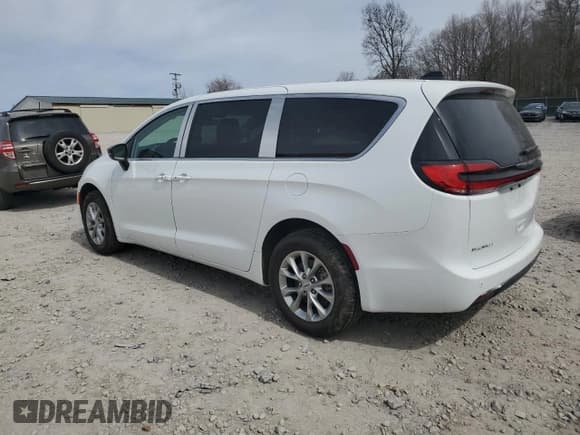 ✅ 2024 Chrysler Pacifica Touring L • VIN: 2C4RC3BG2RR181664 • Лот: 48288755. Опубликован ранее на Copart с пробегом 7 911 миль. Бесплатный доступ к архиву аукционных продаж из США и подробный отчёт об истории автомобиля на DreamBid. Изображение 2.