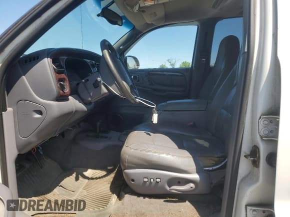 ✅ 2000 Dodge Durango • VIN: 1B4HS28N7YF242203 • Lot: 58715285. Wystawiony na Copart z przebiegiem 155 169 mil. Bezpłatny archiwum sprzedaży aukcyjnych z USA i szczegółowy raport historii pojazdu na DreamBid. Zdjęcie 7.