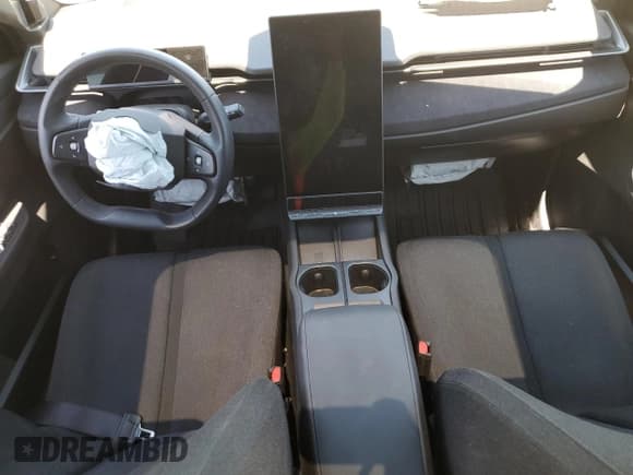 ✅ 2023 Fisker Ocean Ultra • VIN: VCF1UBU26PG010002 • Lot: 66130154. Wystawiony na Copart z przebiegiem Nie podano. Bezpłatny archiwum sprzedaży aukcyjnych z USA i szczegółowy raport historii pojazdu na DreamBid. Zdjęcie 8.