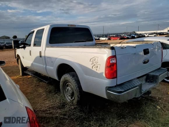 ✅ 2016 Ford F-250 Lariat • VIN: 1FT7W2BT2GEC60624 • Lot: 72031725. Listed on Copart with 188,143 mi. Free auction sales archive from the USA and detailed vehicle history report at DreamBid. Image 2.