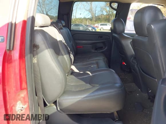 ✅ 2006 Chevrolet Silverado 2500HD LT3 • VIN: 1GCHK23D66F234544 • Lot: 43714309. Wystawiony na IAAI z przebiegiem 226 094 mil. Bezpłatny archiwum sprzedaży aukcyjnych z USA i szczegółowy raport historii pojazdu na DreamBid. Zdjęcie 8.