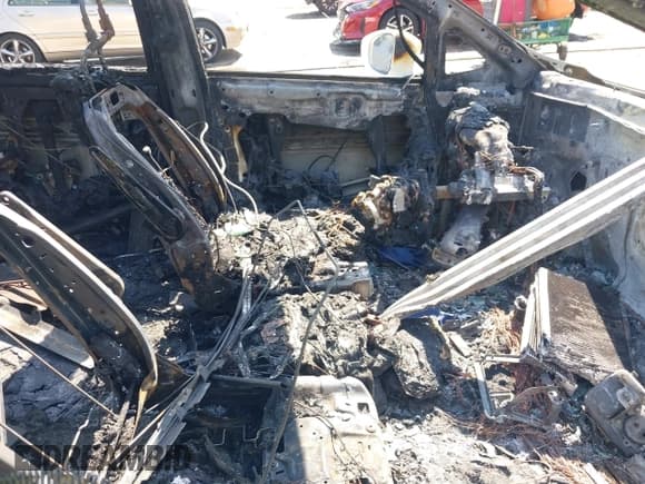 ✅ 2020 Chrysler Pacifica Limited • VIN: 2C4RC1GG1LR141211 • Лот: 43200455. Опубликован ранее на IAAI с пробегом Не указан. Бесплатный доступ к архиву аукционных продаж из США и подробный отчёт об истории автомобиля на DreamBid. Изображение 5.