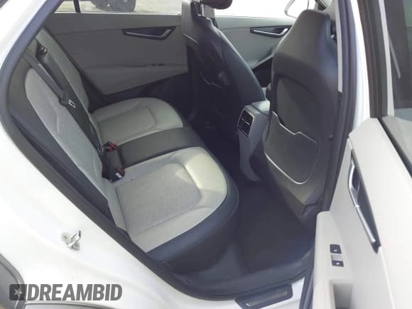 ✅ 2023 Kia Niro Wave • VIN: KNDCT3L18P5019998 • Lot: 43665874. Wystawiony na IAAI z przebiegiem 91 793 mil. Bezpłatny archiwum sprzedaży aukcyjnych z USA i szczegółowy raport historii pojazdu na DreamBid. Zdjęcie 8.