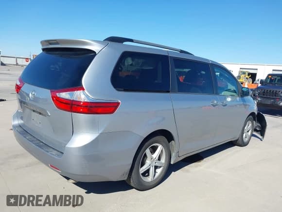 ✅ 2015 Toyota Sienna LE • VIN: 5TDKK3DC6FS673678 • Lot: 43473849. Listed on IAAI with 69,372 mi. Free auction sales archive from the USA and detailed vehicle history report at DreamBid. Image 4.