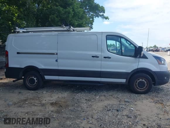 ✅ 2023 Ford Transit Cargo • VIN: 1FTYE1Y82PKA83403 • Lot: 42621450. Listed on IAAI with 44,617 mi. Free auction sales archive from the USA and detailed vehicle history report at DreamBid. Image 13.