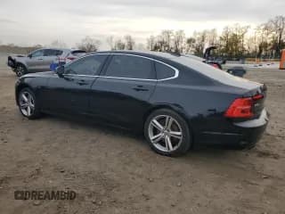 ✅ 2018 Volvo S90 Momentum • VIN: LVY982MKXJP016313 • Лот: 91645275. Опубликован ранее на Copart с пробегом 174 238 миль. Бесплатный доступ к архиву аукционных продаж из США и подробный отчёт об истории автомобиля на DreamBid. Изображение 2.