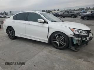 ✅ 2017 Honda Accord Sport SE • VIN: 1HGCR2F15HA070888 • Lot: 92640385. Wystawiony na Copart z przebiegiem 76 525 mil. Bezpłatny archiwum sprzedaży aukcyjnych z USA i szczegółowy raport historii pojazdu na DreamBid. Zdjęcie 4.