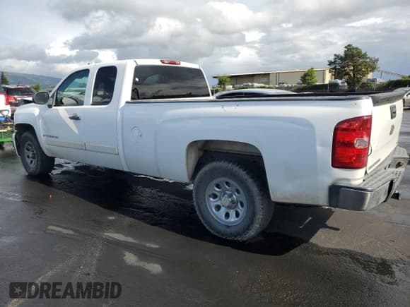 ✅ 2007 Chevrolet Silverado 1500 Work Truck • VIN: 1GCEC19J27E579939 • Lot: 51510705. Listed on Copart with 179,565 mi. Free auction sales archive from the USA and detailed vehicle history report at DreamBid. Image 2.