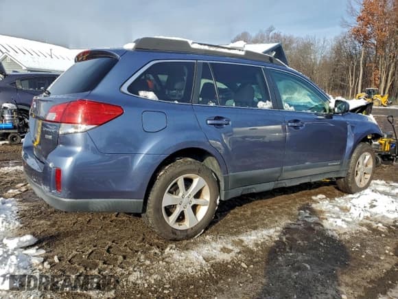 ✅ 2013 Subaru Outback Premium • VIN: 4S4BRBCC7D3279320 • Лот: 95061225. Опубликован ранее на Copart с пробегом 90 412 миль. Бесплатный доступ к архиву аукционных продаж из США и подробный отчёт об истории автомобиля на DreamBid. Изображение 3.