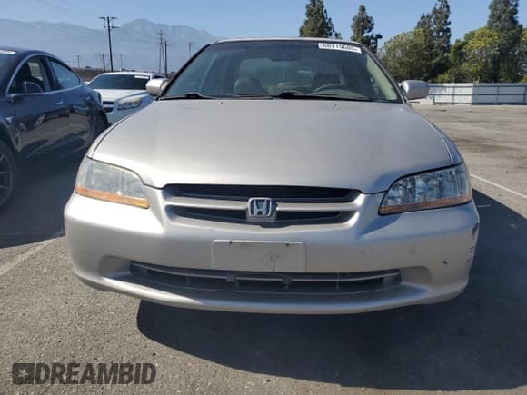 ✅ 1998 Honda Accord EX • VIN: 1HGCG1654WA036327 • Лот: 60319605. Опубликован ранее на Copart с пробегом 279 762 миль. Бесплатный доступ к архиву аукционных продаж из США и подробный отчёт об истории автомобиля на DreamBid. Изображение 5.