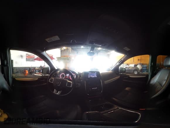 ✅ 2020 Dodge Grand Caravan GT • VIN: 2C4RDGEGXLR188885 • Lot: 42759537. Wystawiony na IAAI z przebiegiem 157 821 mil. Bezpłatny archiwum sprzedaży aukcyjnych z USA i szczegółowy raport historii pojazdu na DreamBid. Zdjęcie 18.