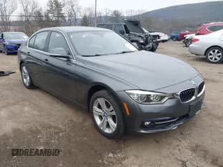 ✅ 2018 BMW 3 Series 330i • VIN: WBA8B9C59JEE81394 • Lot: 43895106. Listed on IAAI with 37,742 mi. Free auction sales archive from the USA and detailed vehicle history report at DreamBid. Image 1.