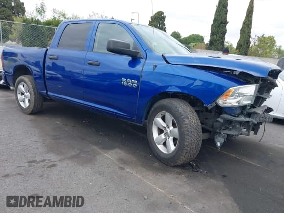 ✅ 2015 Ram 1500 Express • VIN: 1C6RR6KG0FS762887 • Lot: 42047359. Listed on IAAI with 146,963 mi. Free auction sales archive from the USA and detailed vehicle history report at DreamBid. Image 1.
