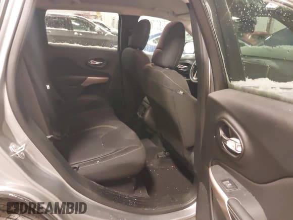 ✅ 2017 Jeep Cherokee 75th Anniversary Edition • VIN: 1C4PJMCB6HW571338 • Lot: 43651548. Listed on IAAI with 103,219 mi. Free auction sales archive from the USA and detailed vehicle history report at DreamBid. Image 8.