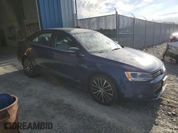 ✅ 2013 Volkswagen Jetta SEL • VIN: 3VWLX7AJ7DM410545 • Lot: 84602345. Listed on Copart with 192,235 mi. Free auction sales archive from the USA and detailed vehicle history report at DreamBid. Image 4.