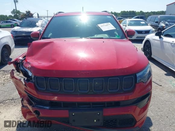 ✅ 2022 Jeep Compass Limited • VIN: 3C4NJDCB5NT233194 • Lot: 42776577. Wystawiony na IAAI z przebiegiem 57 057 mil. Bezpłatny archiwum sprzedaży aukcyjnych z USA i szczegółowy raport historii pojazdu na DreamBid. Zdjęcie 13.