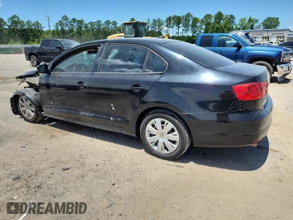 ✅ 2012 Volkswagen Jetta S • VIN: 3VW2K7AJ1CM337052 • Lot: 60986145. Listed on Copart with 161,957 mi. Free auction sales archive from the USA and detailed vehicle history report at DreamBid. Image 2.