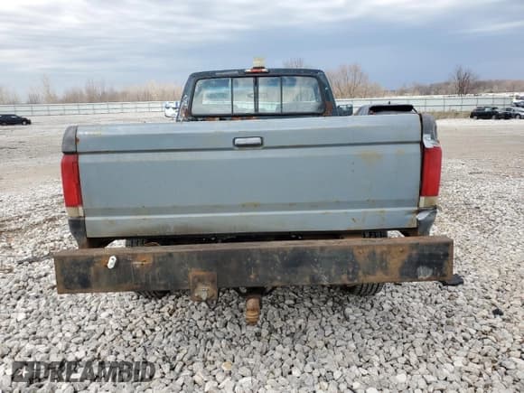 ✅ 1995 Ford F-250 • VIN: 2FTHF26H4SCA78884 • Lot: 50710285. Listed on Copart with 205,568 mi. Free auction sales archive from the USA and detailed vehicle history report at DreamBid. Image 6.