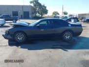 ✅ 2018 Dodge Challenger SXT Plus • VIN: 2C3CDZAG5JH123876 • Lot: 43400002. Wystawiony na IAAI z przebiegiem 168 947 mil. Bezpłatny archiwum sprzedaży aukcyjnych z USA i szczegółowy raport historii pojazdu na DreamBid. Zdjęcie 15.