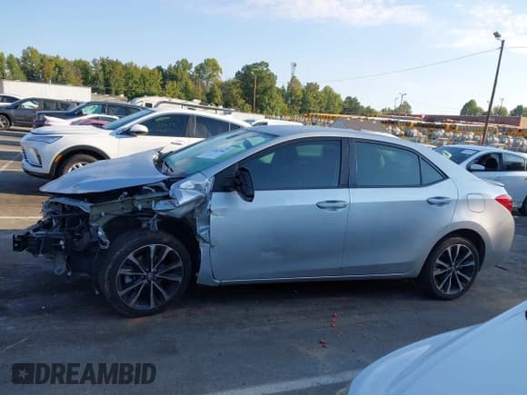 ✅ 2018 Toyota Corolla LE • VIN: 5YFBURHE6JP827476 • Lot: 43265766. Listed on IAAI with 135,859 mi. Free auction sales archive from the USA and detailed vehicle history report at DreamBid. Image 15.