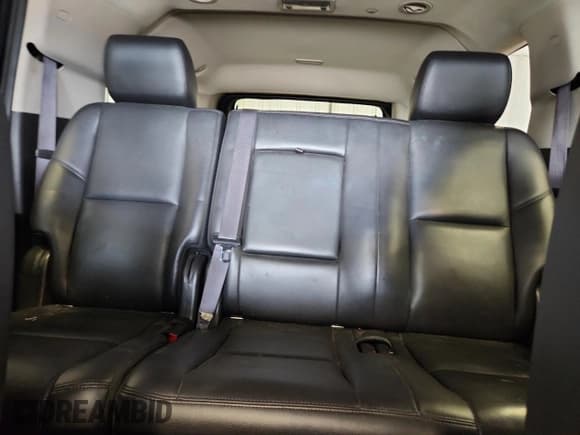 ✅ 2011 Chevrolet Suburban LTZ • VIN: 1GNSKKE39BR181106 • Lot: 81272845. Listed on Copart with 158,938 mi. Free auction sales archive from the USA and detailed vehicle history report at DreamBid. Image 10.