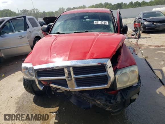 2006 Dodge Dakota SLT z VIN 1D7HW48N16S508604, wystawiony jako Copart lot #62118764 z przebiegiem 255 596 mil mil oraz Nie do naprawy • Non repairable. Historia ofert i sprzedaży dostępna na DreamBid. Obrazek 5.