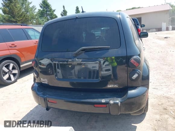 ✅ 2011 Chevrolet HHR LS • VIN: 3GNBAAFW6BS602685 • Lot: 42419799. Wystawiony na IAAI z przebiegiem 215 538 mil. Bezpłatny archiwum sprzedaży aukcyjnych z USA i szczegółowy raport historii pojazdu na DreamBid. Zdjęcie 16.