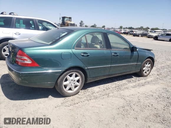 ✅ 2001 Mercedes-Benz C 230/260/280/320 • VIN: WDBRF61J21F089325 • Лот: 57538794. Опубликован ранее на Copart с пробегом 88 695 миль. Бесплатный доступ к архиву аукционных продаж из США и подробный отчёт об истории автомобиля на DreamBid. Изображение 3.