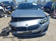 ✅ 2022 BMW 2 Series 228i • VIN: WBA53AK03N7K45712 • Lot: 42825693. Wystawiony na IAAI z przebiegiem 22 973 mil. Bezpłatny archiwum sprzedaży aukcyjnych z USA i szczegółowy raport historii pojazdu na DreamBid. Zdjęcie 6.