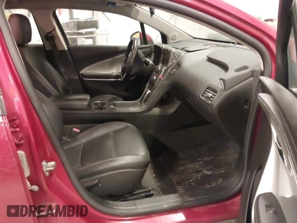 ✅ 2014 Chevrolet Volt • VIN: 1G1RB6E4XEU150769 • Lot: 43673221. Wystawiony na IAAI z przebiegiem 233 469 mil. Bezpłatny archiwum sprzedaży aukcyjnych z USA i szczegółowy raport historii pojazdu na DreamBid. Zdjęcie 5.