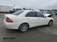 ✅ 2007 Mercedes-Benz C 280 Luxury • VIN: WDBRF92HX7F891031 • Лот: 57889315. Опубликован ранее на Copart с пробегом 168 789 миль. Бесплатный доступ к архиву аукционных продаж из США и подробный отчёт об истории автомобиля на DreamBid. Изображение 3.