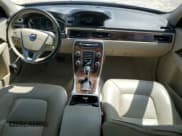 ✅ 2015 Volvo XC70 T6 • VIN: YV4902NK3F1212145 • Lot: 69782915. Listed on Copart with 84,699 mi. Free auction sales archive from the USA and detailed vehicle history report at DreamBid. Image 8.