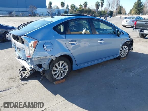 ✅ 2014 Toyota Prius • VIN: JTDKN3DP1E3054710 • Лот: 41421809. Опубликован ранее на IAAI с пробегом 113 607 миль. Бесплатный доступ к архиву аукционных продаж из США и подробный отчёт об истории автомобиля на DreamBid. Изображение 4.