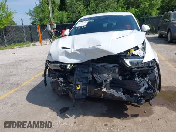 2024 Dodge Hornet R/T z VIN ZACPDFCW2R3A28421, wystawiony jako IAAI lot #42465763 z przebiegiem 34 761 mil mil oraz . Historia ofert i sprzedaży dostępna na DreamBid. Obrazek 6.