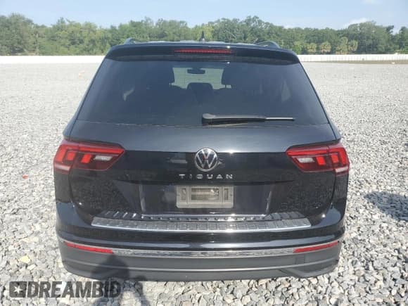 ✅ 2022 Volkswagen Tiguan S • VIN: 3VV1B7AX9NM144607 • Lot: 55932485. Wystawiony na Copart z przebiegiem 25 349 mil. Bezpłatny archiwum sprzedaży aukcyjnych z USA i szczegółowy raport historii pojazdu na DreamBid. Zdjęcie 6.