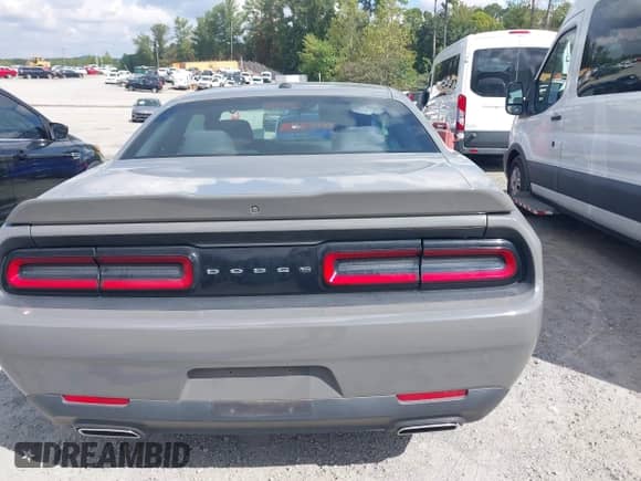 2019 Dodge Challenger SXT с VIN 2C3CDZAG6KH674030, выставлен на аукционе IAAI как лот 43312911 с пробегом 105 000 миль миль и . История ставок и продаж доступна на DreamBid. Изображение 16.