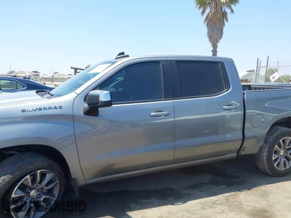 2022 Chevrolet Silverado 1500 LT z VIN 1GCPWCED6NZ192554, wystawiony jako IAAI lot #42653072 z przebiegiem 76 224 mil mil oraz . Historia ofert i sprzedaży dostępna na DreamBid. Obrazek 14.