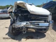 ✅ 2010 Chevrolet Silverado 2500HD • VIN: 1GC5CVBG3AZ266887 • Lot: 42055588. Wystawiony na IAAI z przebiegiem 150 946 mil. Bezpłatny archiwum sprzedaży aukcyjnych z USA i szczegółowy raport historii pojazdu na DreamBid. Zdjęcie 6.